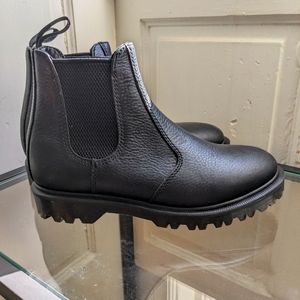 Dr Martens Women's US 7 / EU 38 Black Chelsea Boots New in Box